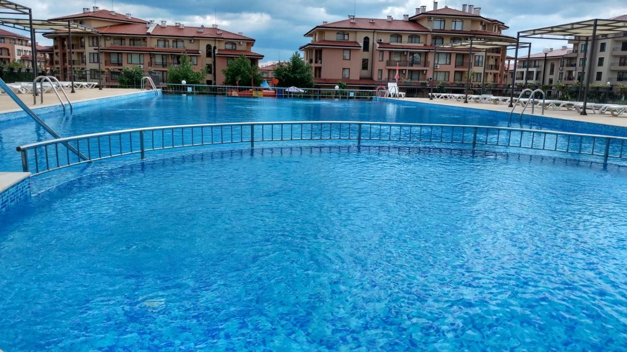 Sorrento Sole Mare Lejlighedshotel Sveti Vlas Eksteriør billede