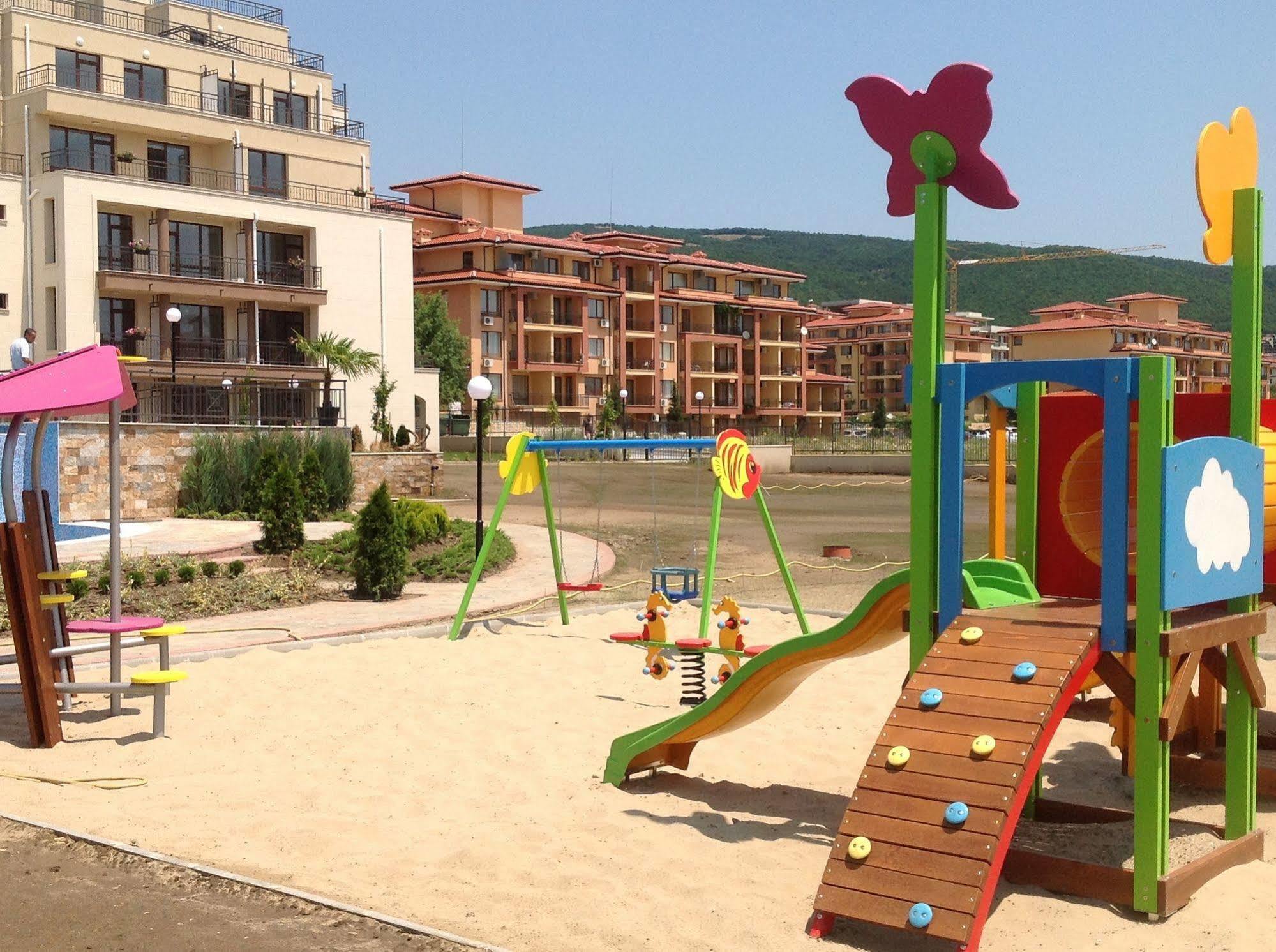 Sorrento Sole Mare Lejlighedshotel Sveti Vlas Eksteriør billede